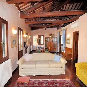 Casa Dei Pittori , Venice Italy