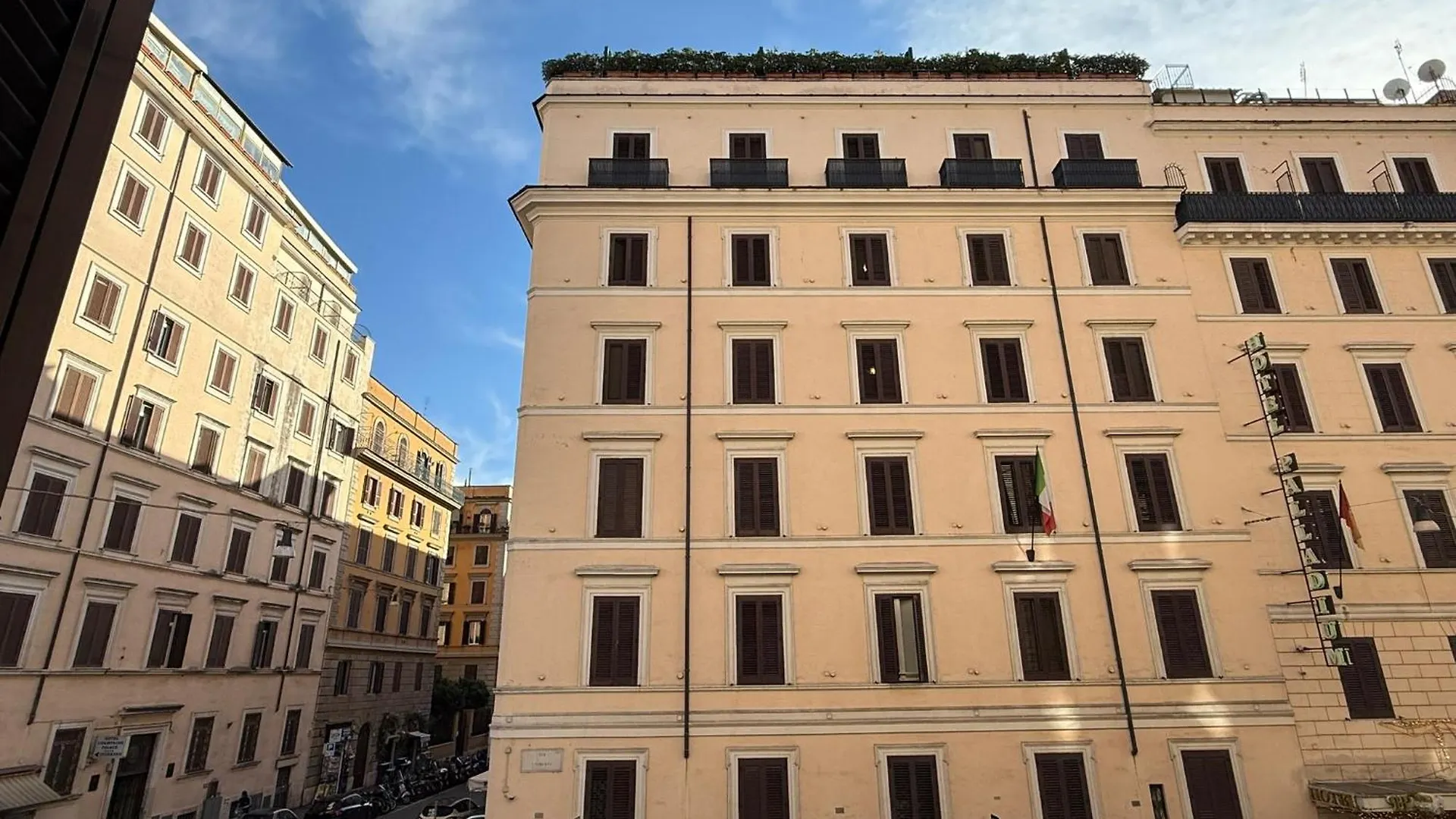 Lumi Hotel Rome 0*,  Italy