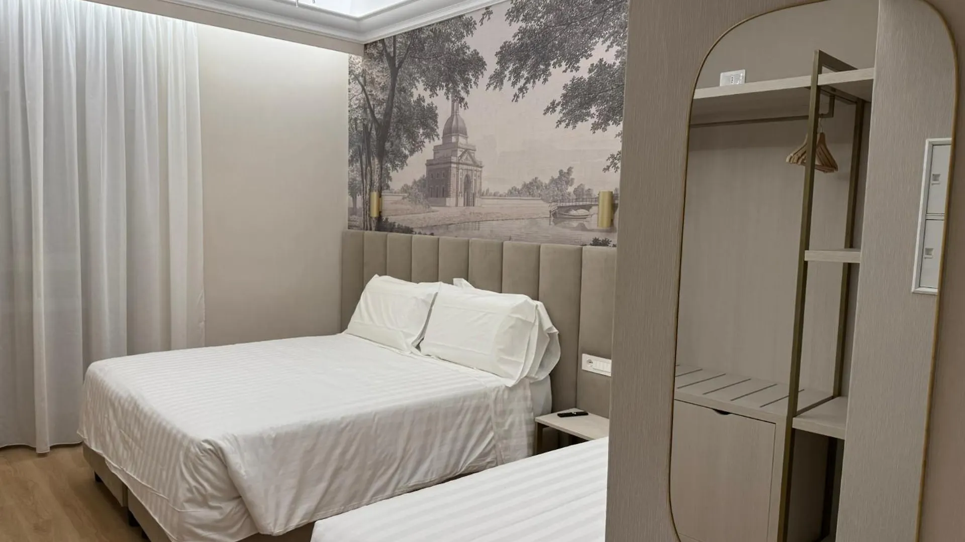 Lumi Hotel Rome