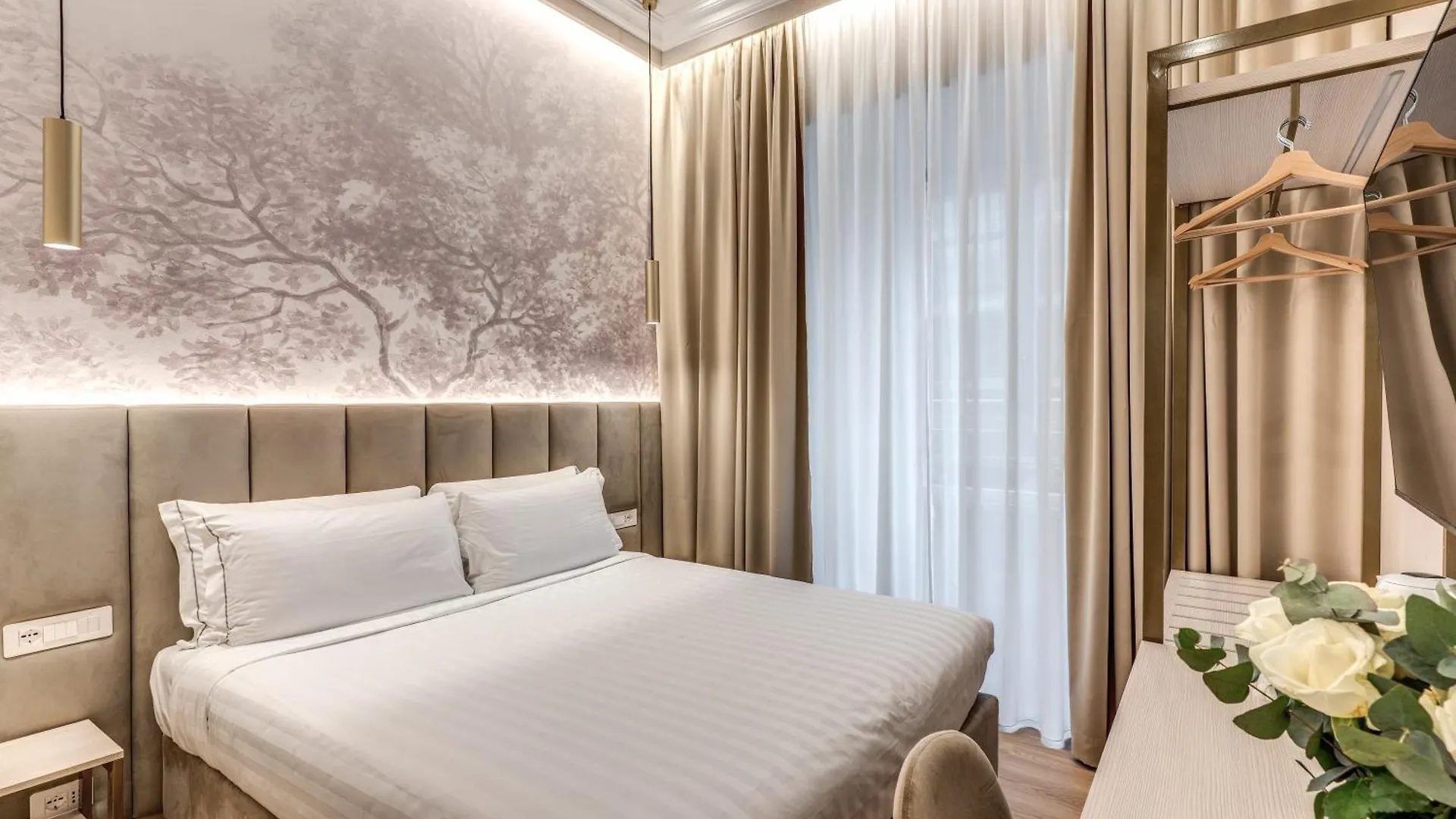 Lumi Hotel Rome 0*,