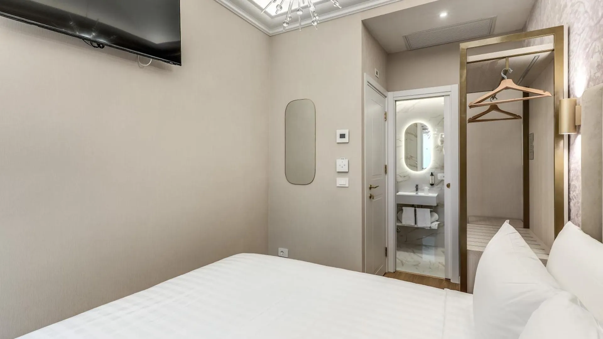 Lumi Hotel Rome Italy