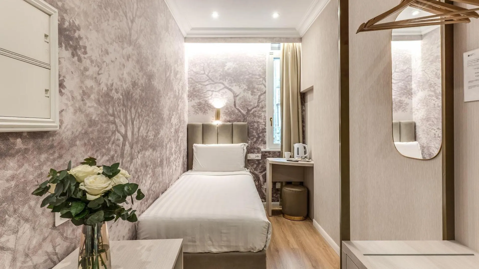 Lumi Hotel Rome Italy
