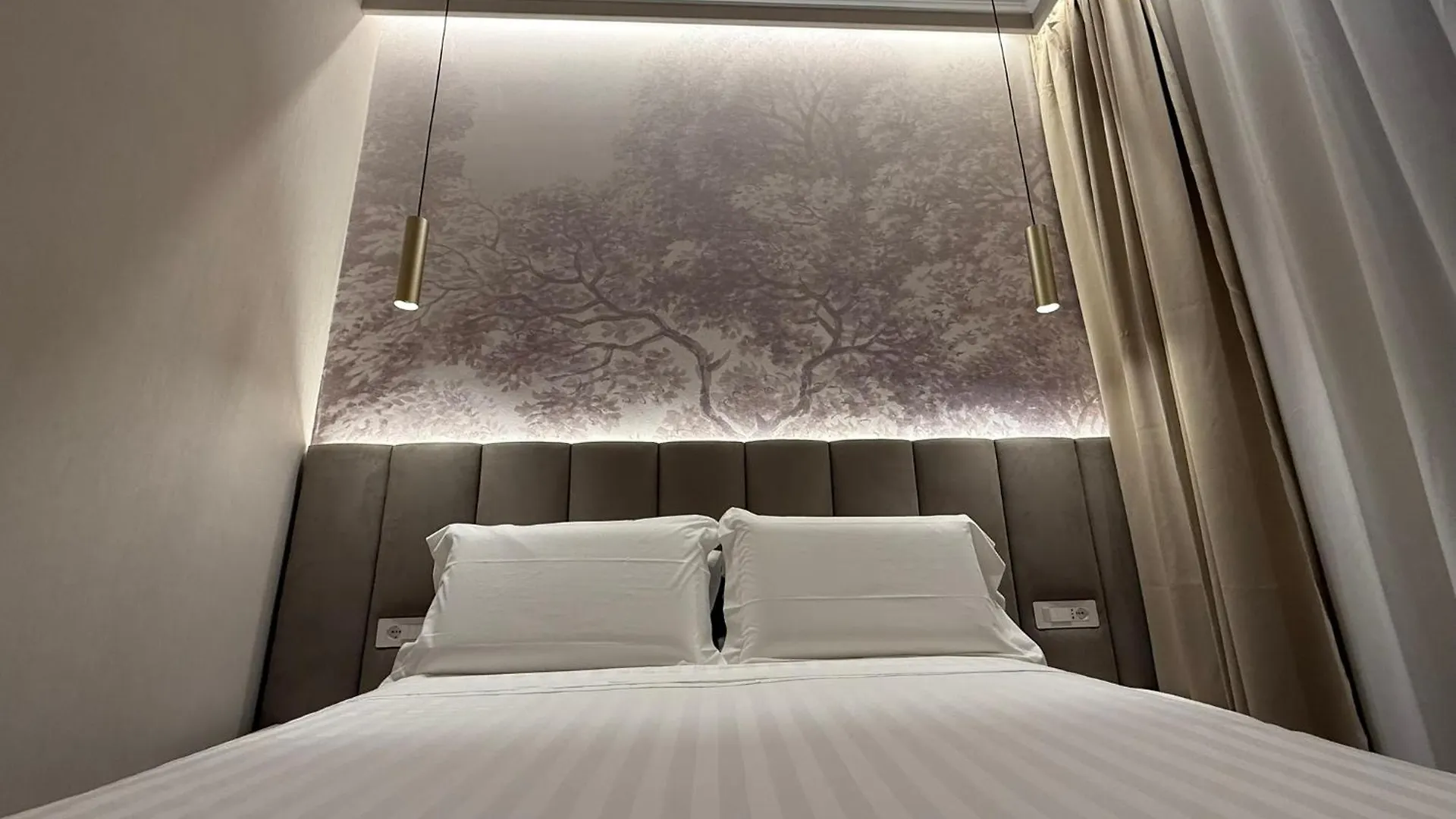 Lumi Hotel Rzym Włochy