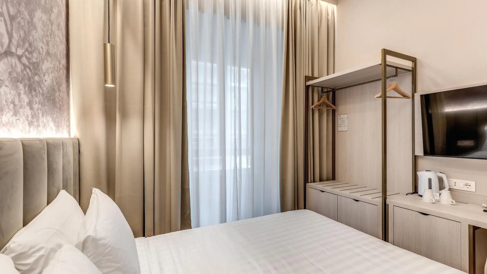 Lumi Hotel Rzym Włochy